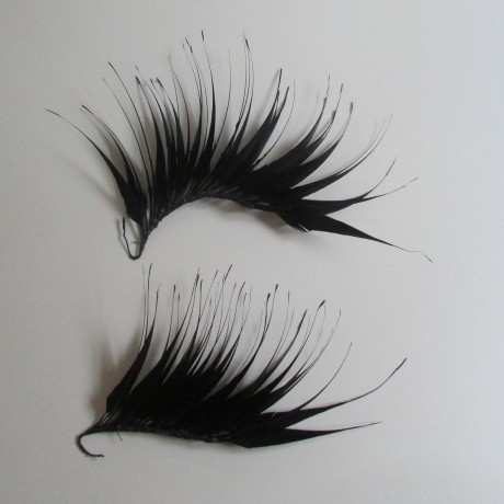 Small Spiked Feather Mount