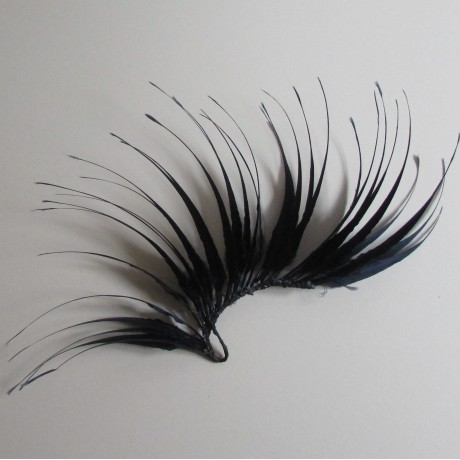 Small Spiked Feather Mount